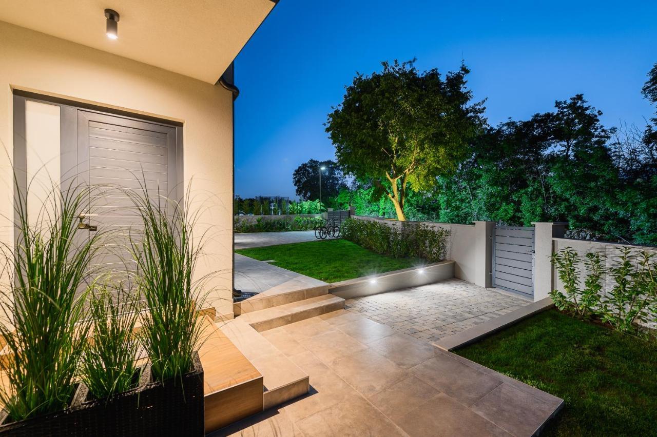 Villa Nobu Mali Vareski Exterior photo